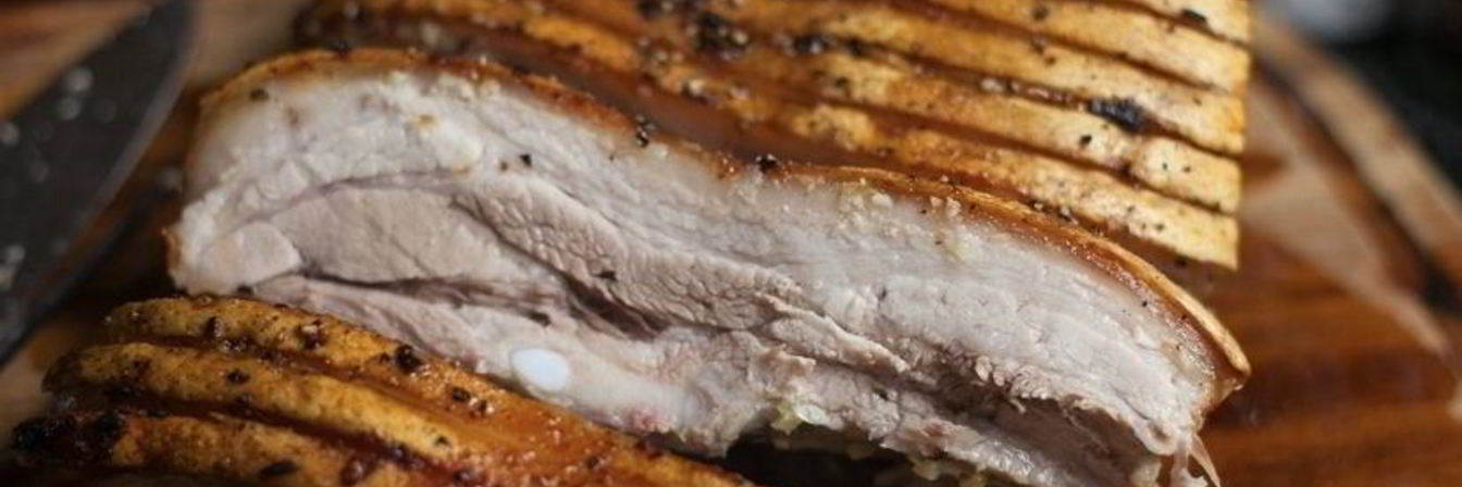 Свинина запеченная с чесноком