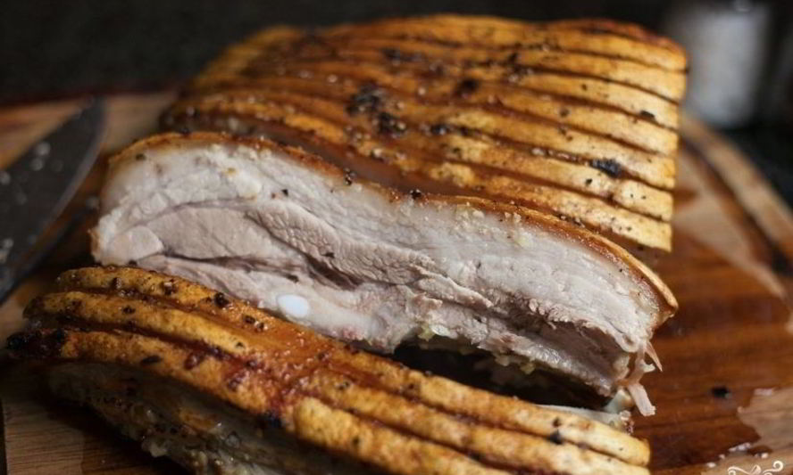 Рецепт свинины запеченной с чесноком