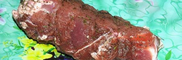 свинина, запеченная в апельсиново-смородиновой глазури