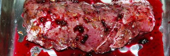 свинина, запеченная в апельсиново-смородиновой глазури