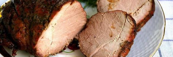 свинина, запеченная в апельсиново-смородиновой глазури