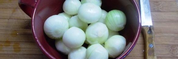 свиной окорок с острыми апельсиновыми луковицами