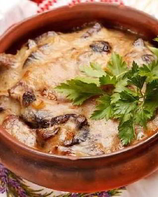 Свиные медальоны, запеченные с цуккини