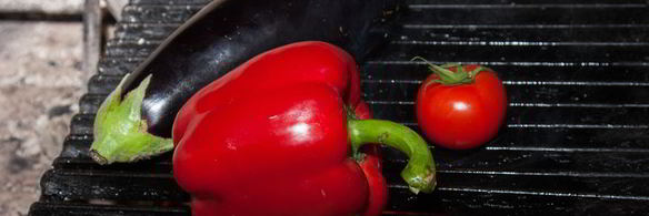 телятина на кости с печеными овощами