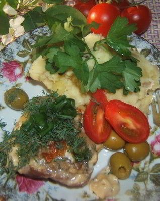 Телятина запеченная с сыром и грибами