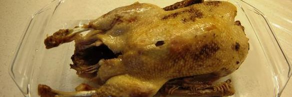 томленая утка под изумрудным соусом