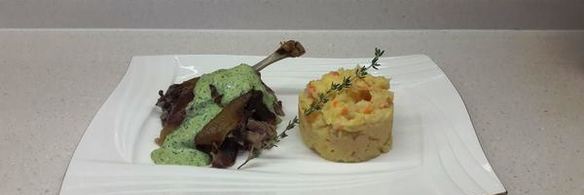 томленая утка под изумрудным соусом