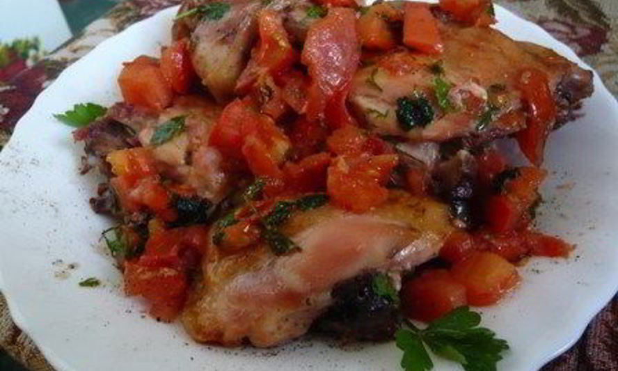 Рецепт запеченной курицы с помидорами