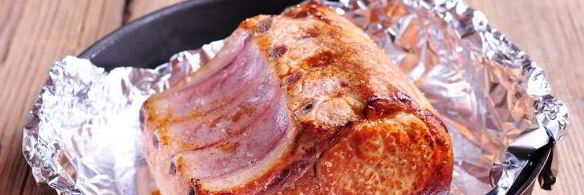 запеченная свиная корейка в мандариновом соусе