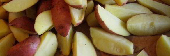 ароматный картофель, запеченный с розмарином и чесноком