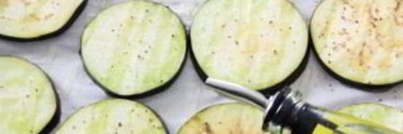 баклажаны с моцареллой и помидорами