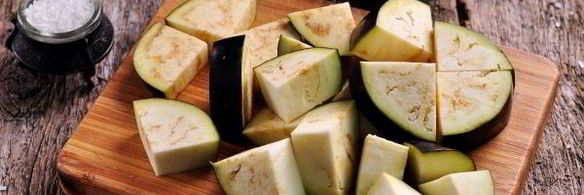 баклажаны тушеные с помидорами