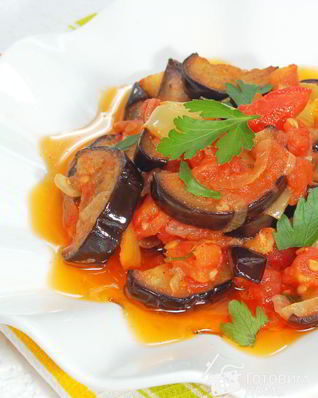 Баклажаны в томатном соусе с чесноком
