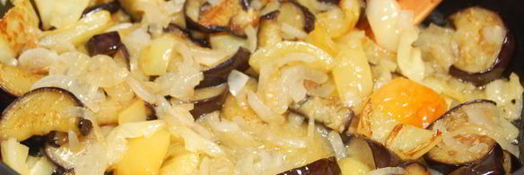 баклажаны в томатном соусе с чесноком