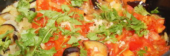 баклажаны в томатном соусе с чесноком