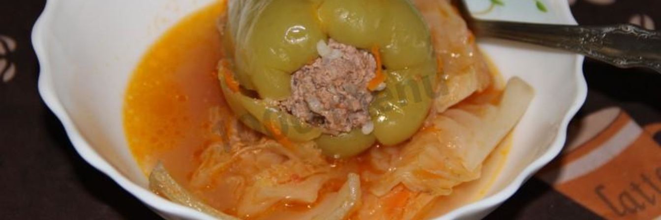 Фаршированный перец с рисом, фаршем и капустой