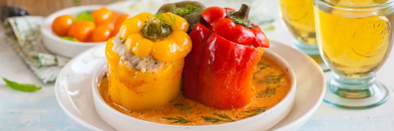 Фаршированные перцы в сметанном соусе