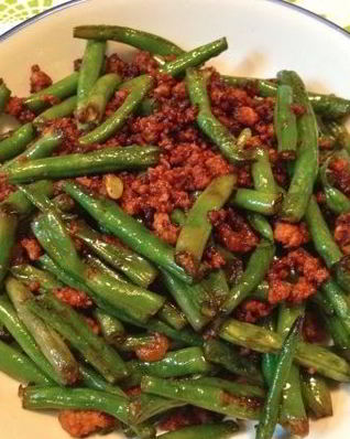 Фасоль со свининой