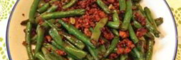 фасоль со свининой