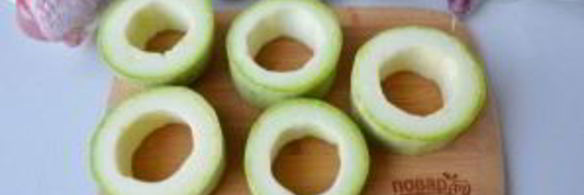 кабачки, фаршированные индейкой