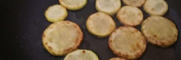 кабачки жареные с чесноком