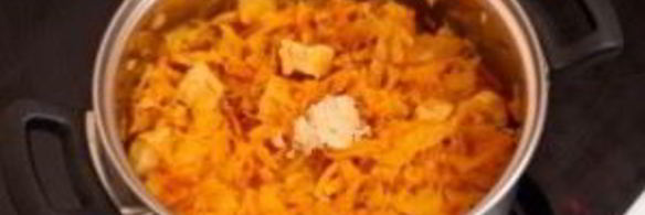 капуста кислая, тушенная с мясом
