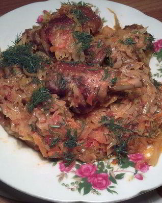 Капуста тушеная с уткой