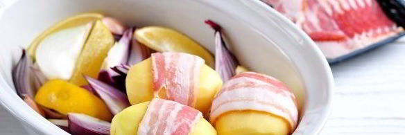 картофель в беконе, запеченный в духовке