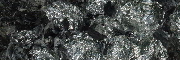 картофель в фольге с маслом на углях