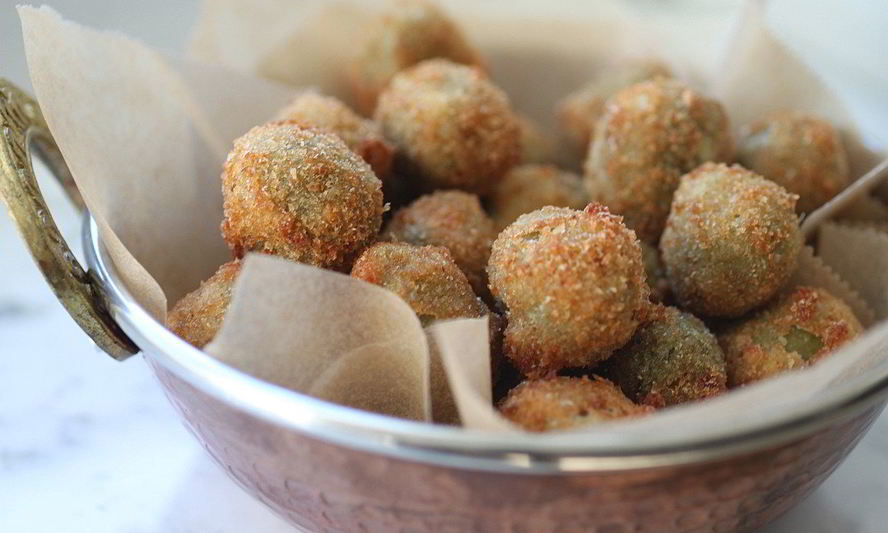 Рецепт острых жареных оливок с сыром