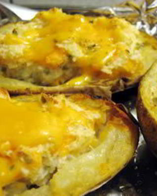 Печеный фаршированный картофель