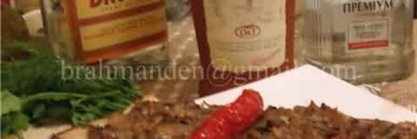 печеные овощи, фаршированные курицей с соусом бешамель и грибами