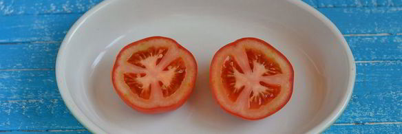 помидоры, запеченные с тимьяном и пармезаном