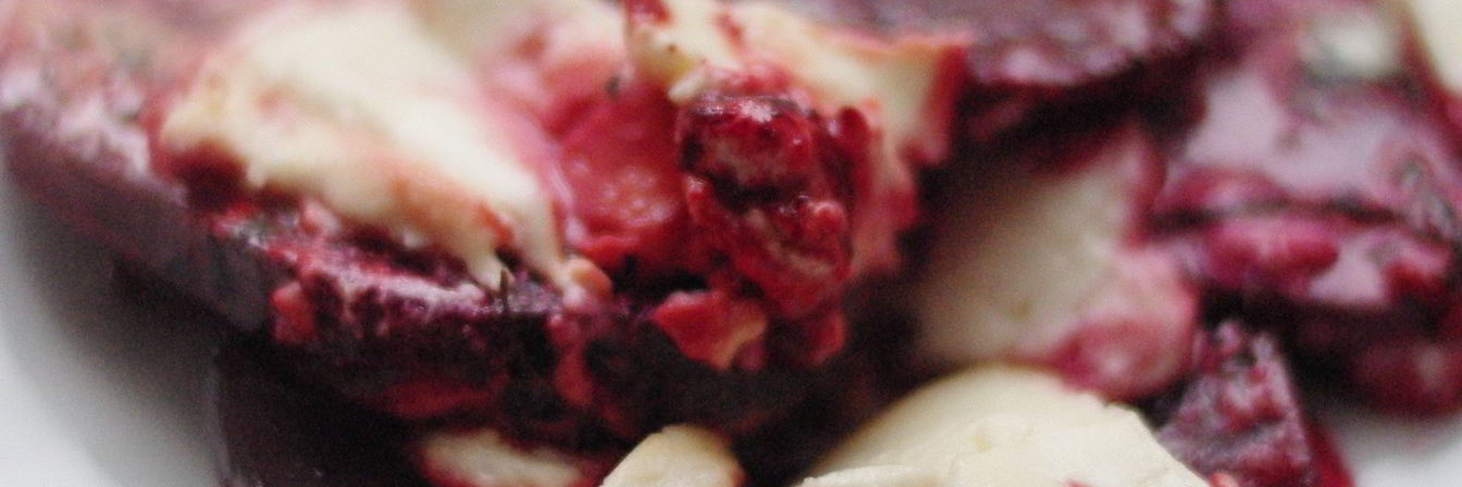 Свекольный гратен с сыром фета