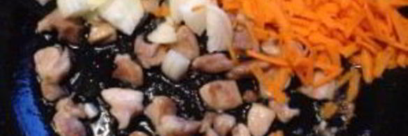 свежая капуста тушеная с курицей