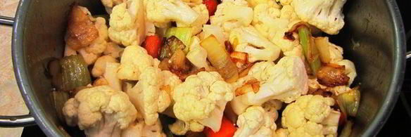 цветная капуста с овощным соусом