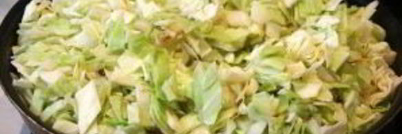 тушеная капуста под соусом