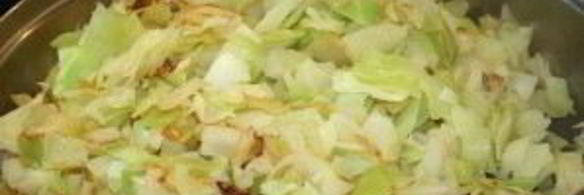 тушеная капуста под соусом