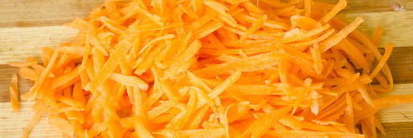 тушеная капуста с томатами и черносливом