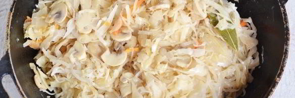 тушеная квашеная капуста с грибами