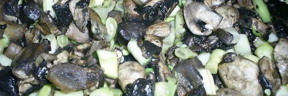 тушеная спаржевая фасоль с грибами