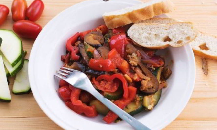 Рецепт тушеного кабачка с болгарским перцем