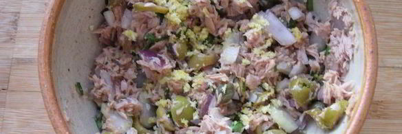 запеченный перец, фаршированный тунцом