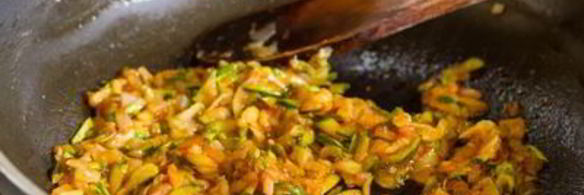 запеченный сладкий перец с мясом и овощами