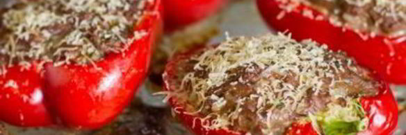 запеченный сладкий перец с мясом и овощами
