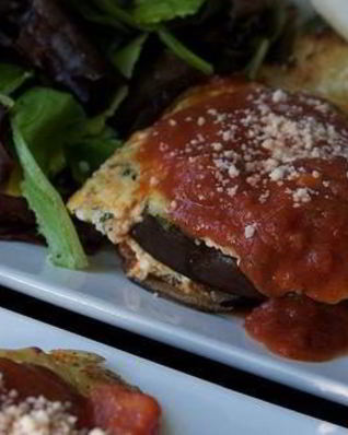 Запеченные баклажаны с рикоттой