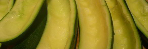 запеченные кабачки, фаршированные кускусом и фетой