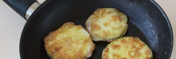 жареные кабачки с яйцом