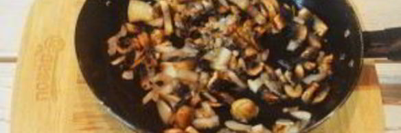 куриная печень с грибами