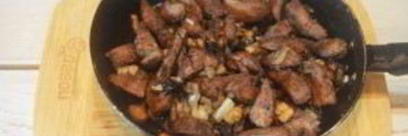 куриная печень с грибами